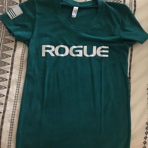 Rogue tee